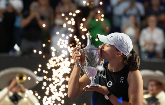 最后一个月大逆袭！斯瓦泰克首夺总决赛重回第一