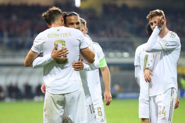 1665619154108045708.jpg 开云体育下载-拜仁轻松取胜锁定出线 糟心的下半场却又暴露隐忧