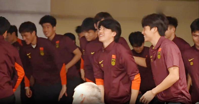 kaiyun-CCTV5直播中国VS日本!谁敢横刀立马?唯我彭大将军!范志毅辣评